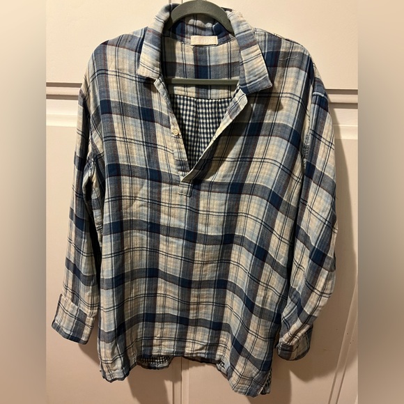CP Shades Tops - CP Shades blue flannel pullover, L